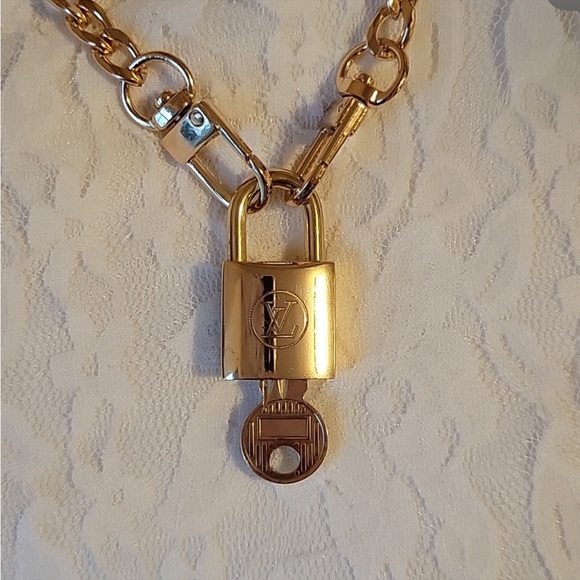Louis Vuitton Accessories - Louis Vuitton lock and key with unbranded chain
#217 Vintage